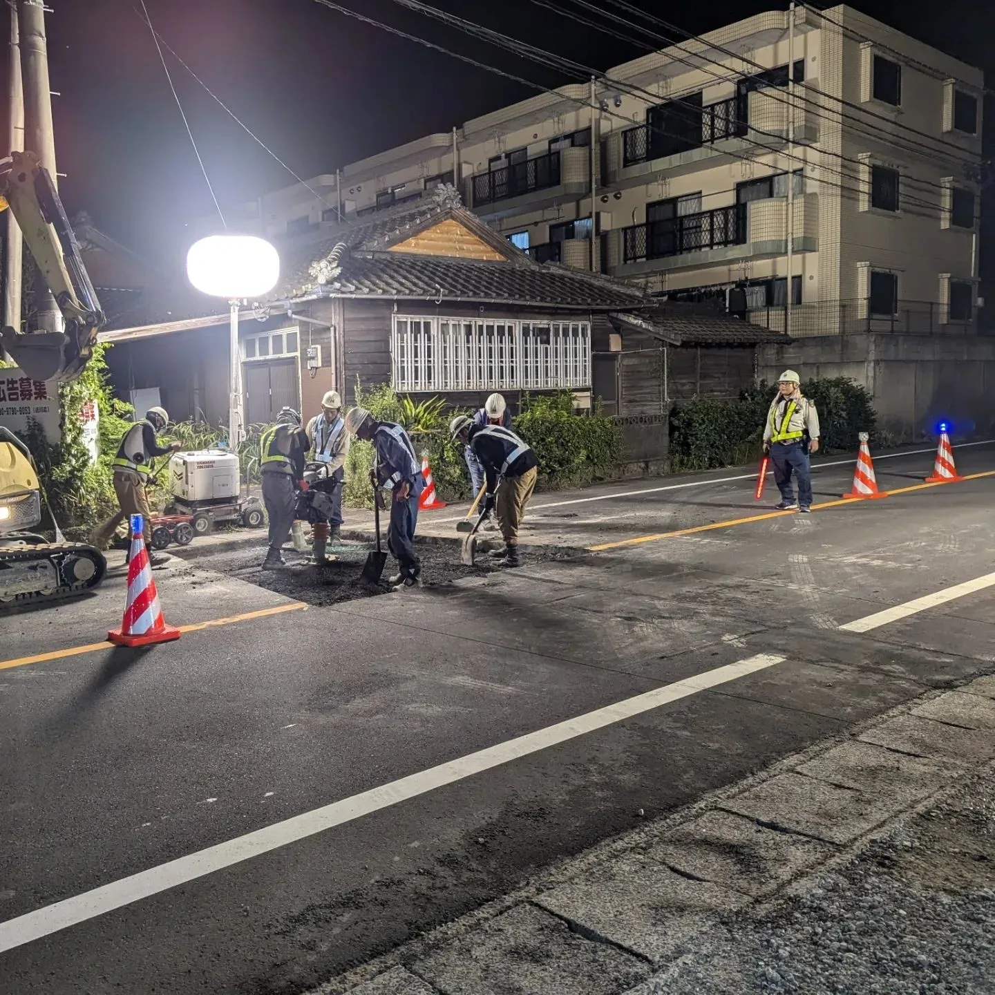 夜間の道路工事を施工中です🌙