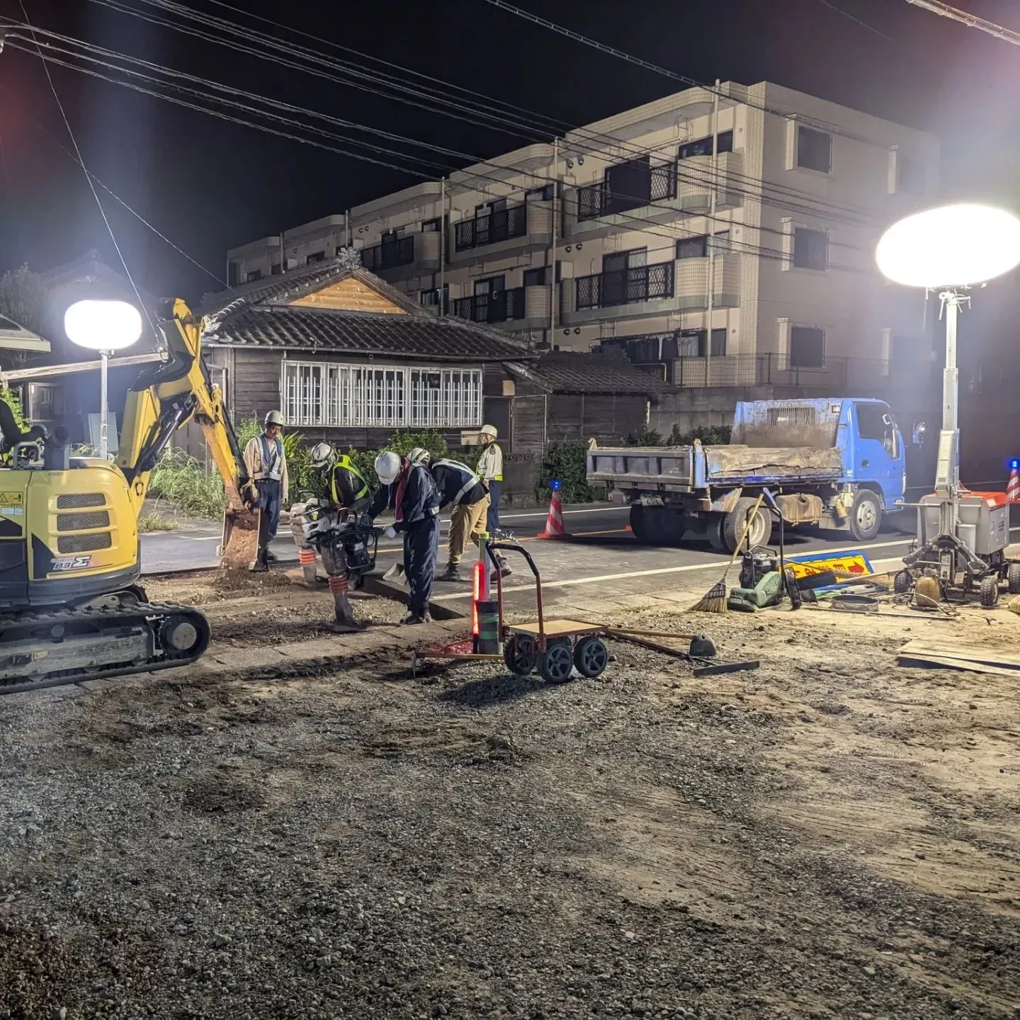 夜間の道路工事を施工中です🌙